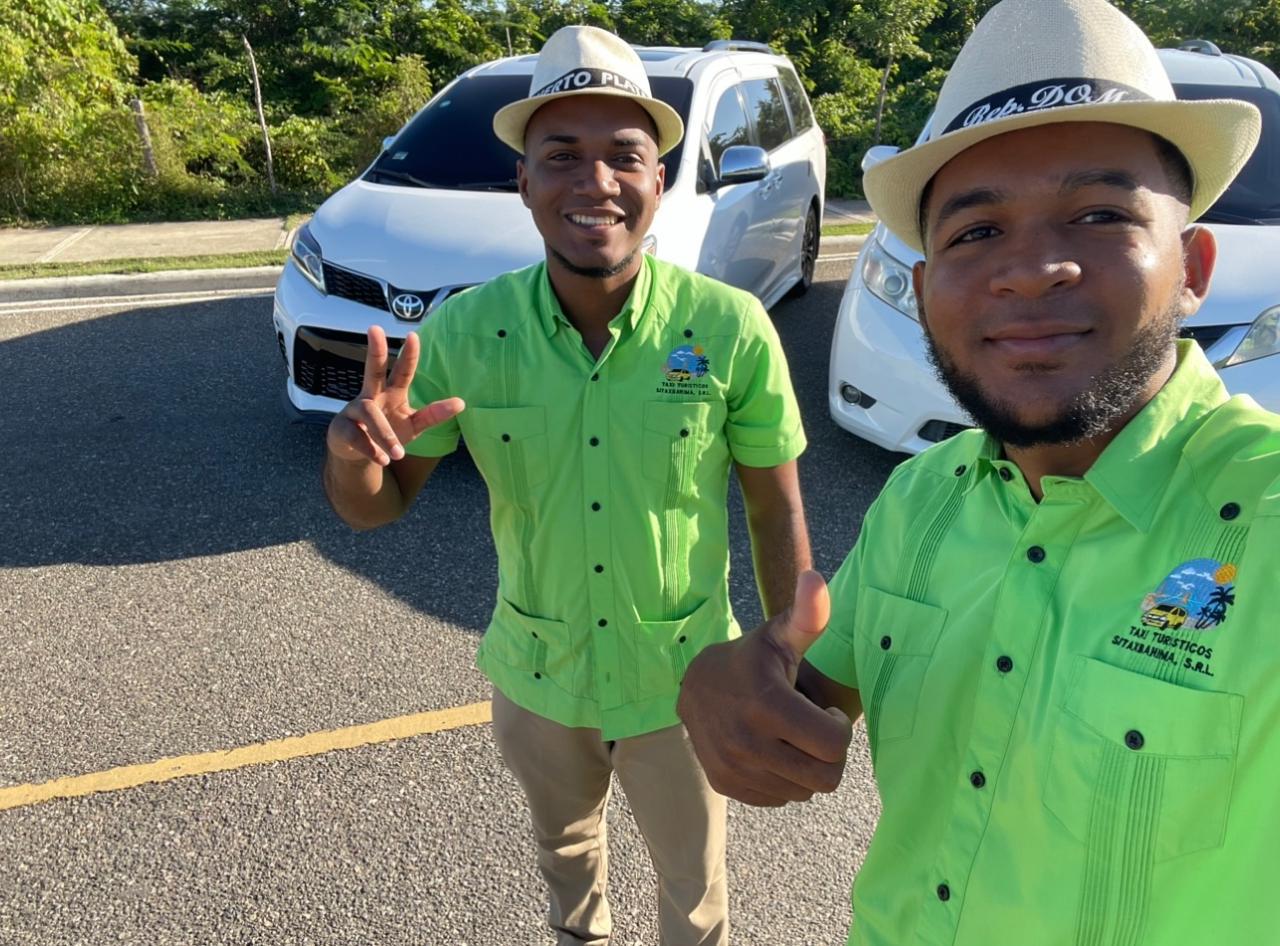 Happy travelers on a tour in Puerto Plata